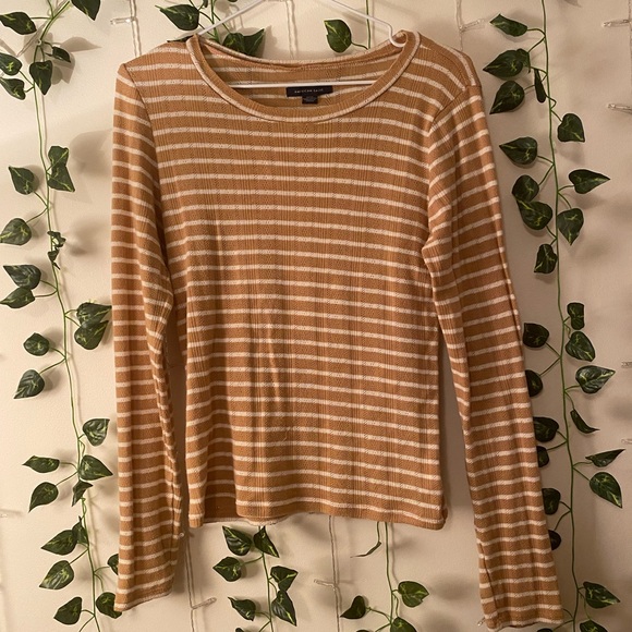 American Eagle Long Sleeve Tee - Picture 1 of 2